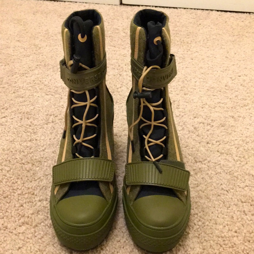 Brand new  beautiful CONVERSE heel boots